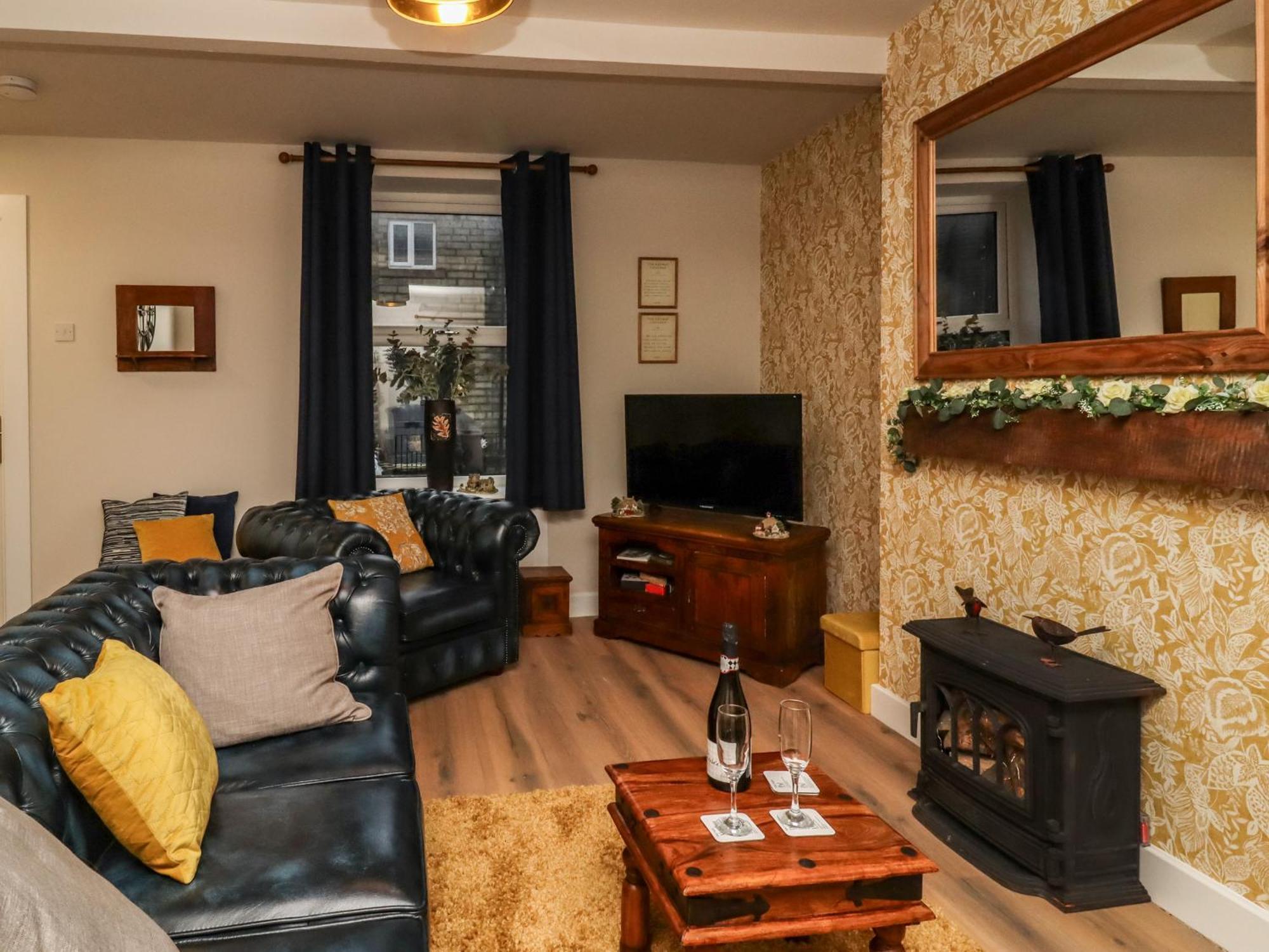 The Robins Holiday Cottage คีธลีย์ ภายนอก รูปภาพ